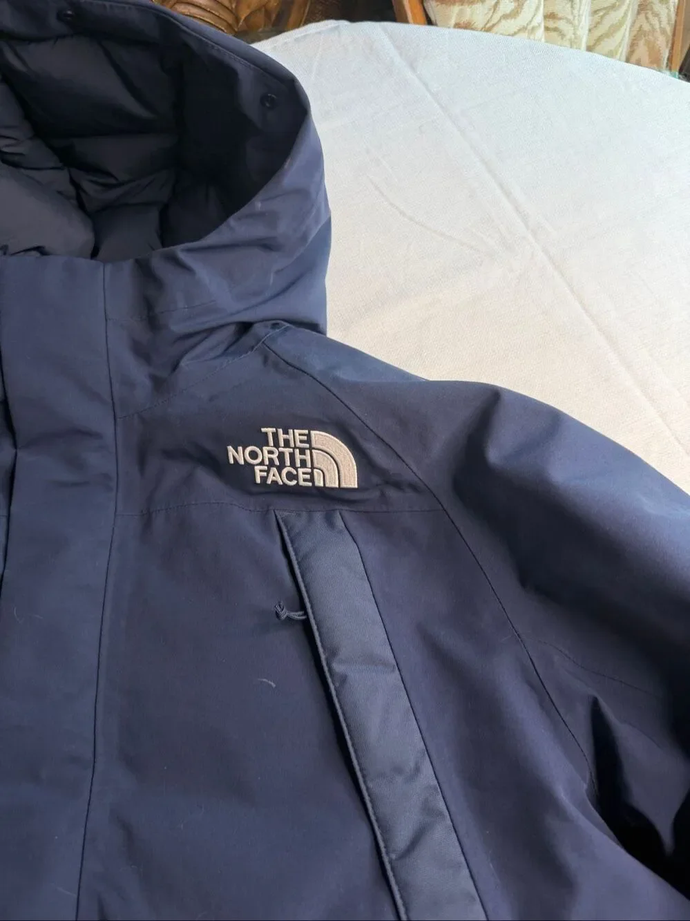 The North Face Men’s Navy Blue 550 Fill DryVent Down Hooded Parka Jacket XL